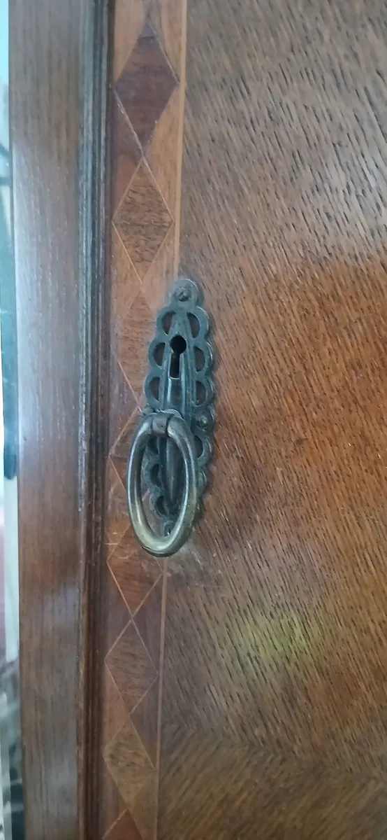 Arts and crafts Wardrobe - Image 2