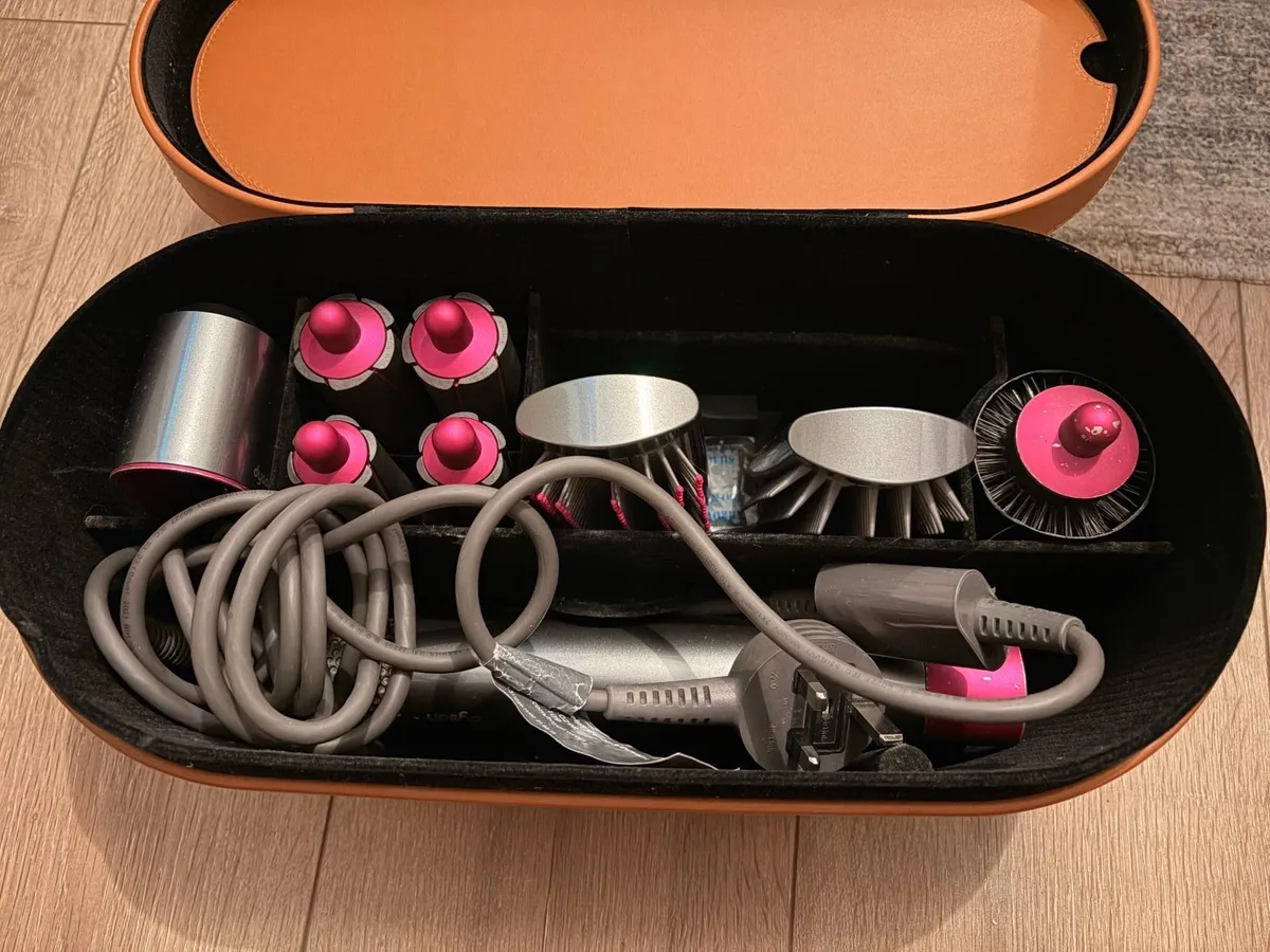 Dyson Air Wrap - Image 1