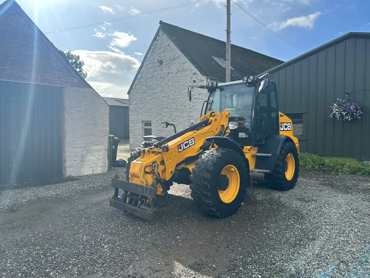 JCB TM320 2017 4903 hours - Image 1