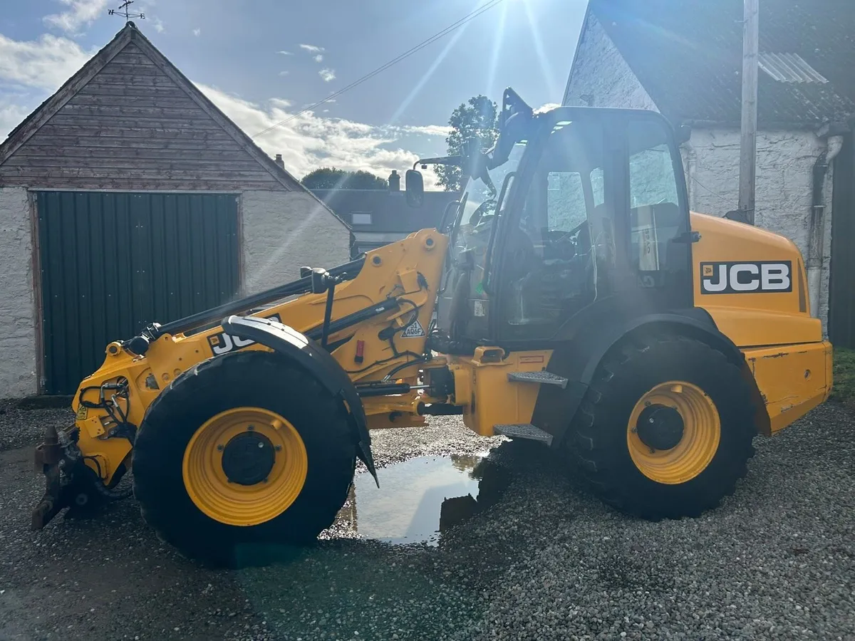 JCB TM320 2017 4903 hours - Image 2