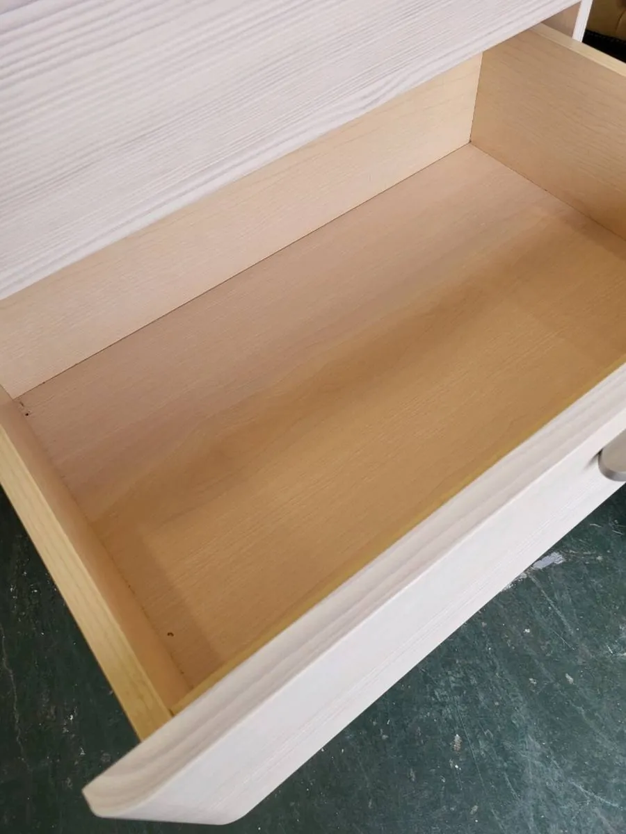Beautiful chest of drawers - Image 3