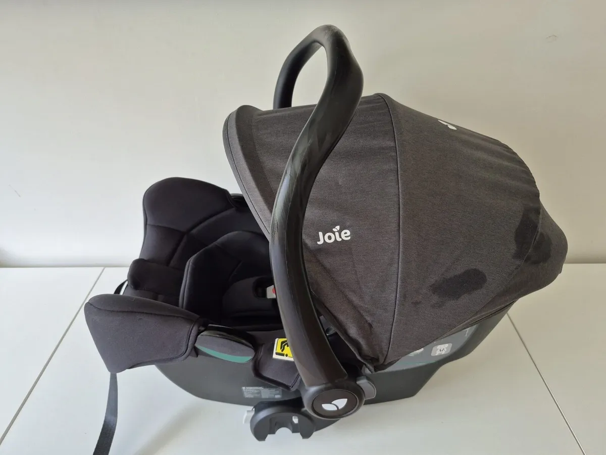 Car seat+Car Seat Base (Joie iSnug 2 Joie i-Base) - Image 3