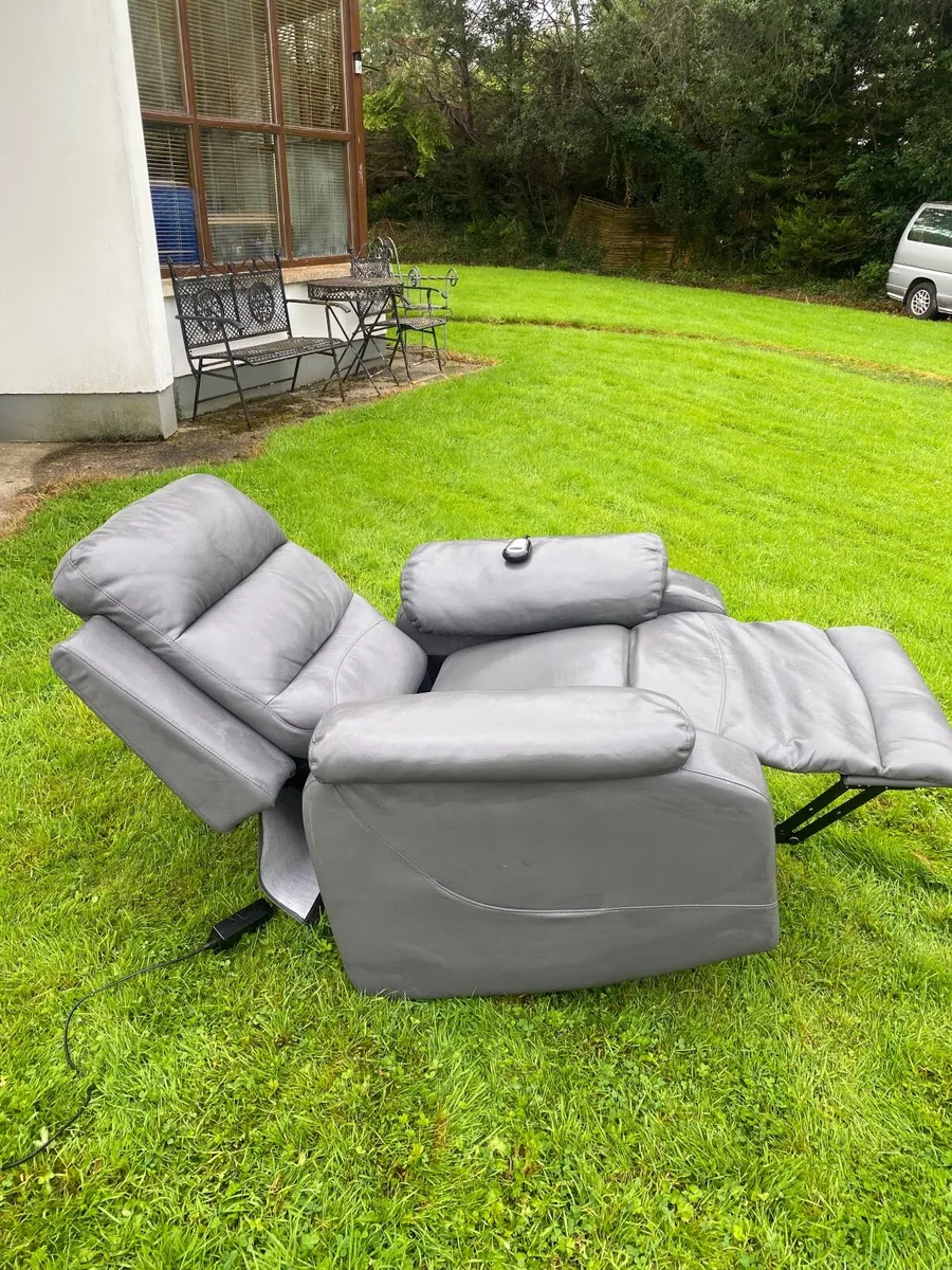 Electric Riser Recliner Mobility Chair - Image 4