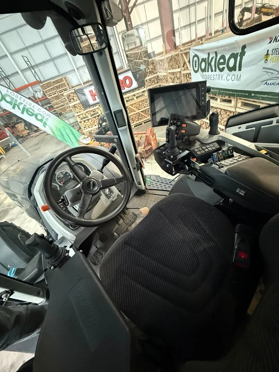 2019 Valtra T174 Tractor inc Kesla Crane - Image 2
