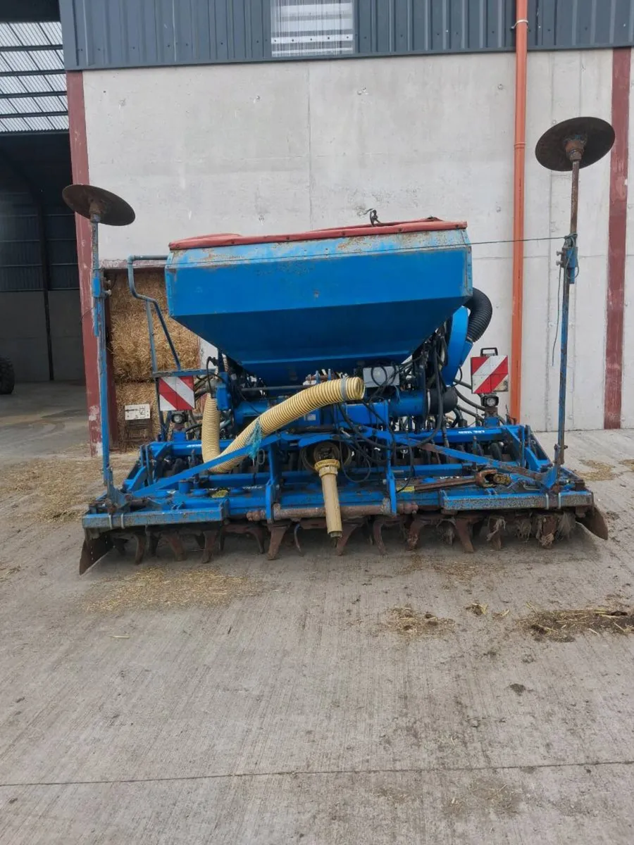 Lemken 3m one pass seed drill - Image 3
