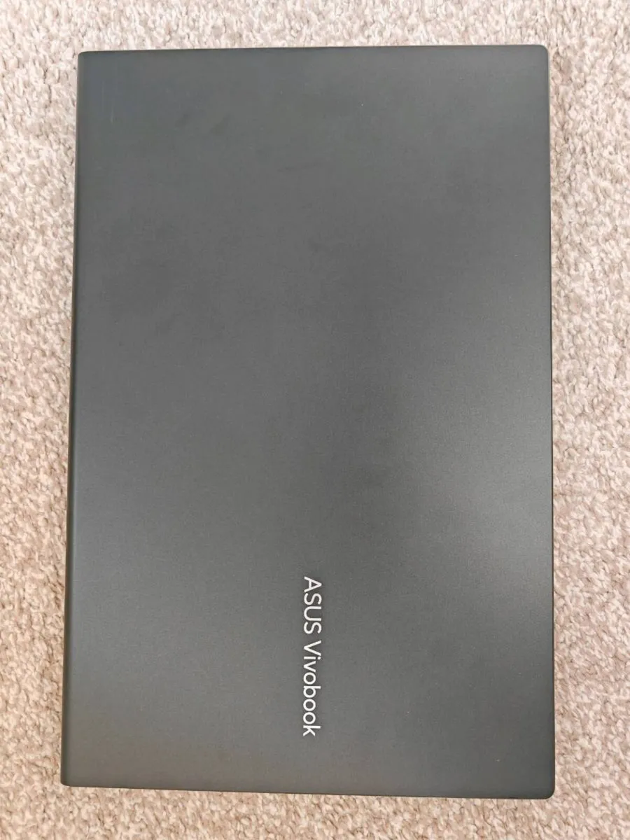 ASUS VivoBook 15 X1500EA - Like new - Image 1