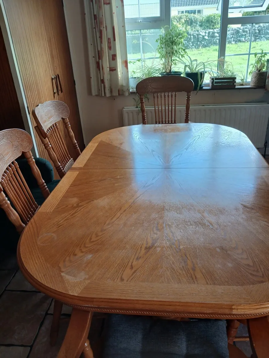 ❤️ Extendable Dining Table & 6 Chairs ❤️ - Image 1
