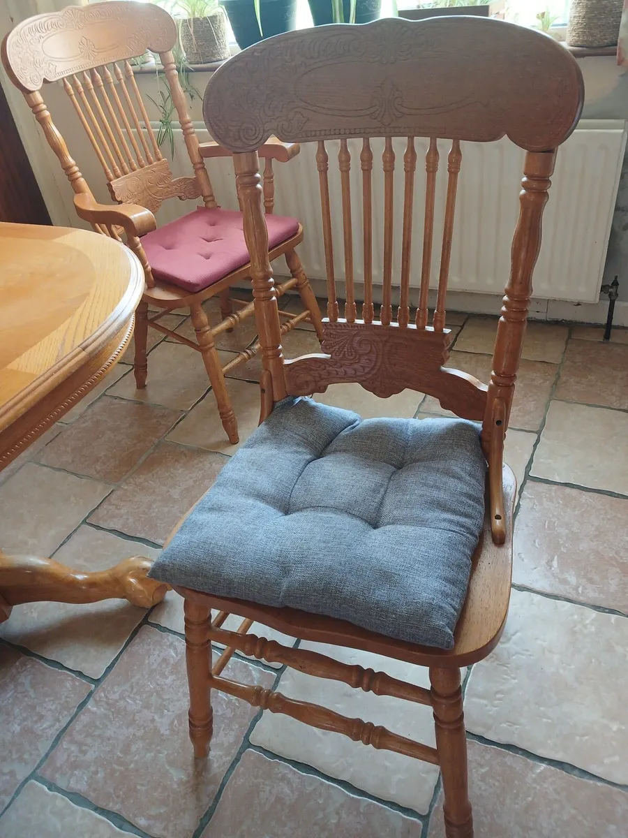 ❤️ Extendable Dining Table & 6 Chairs ❤️ - Image 3