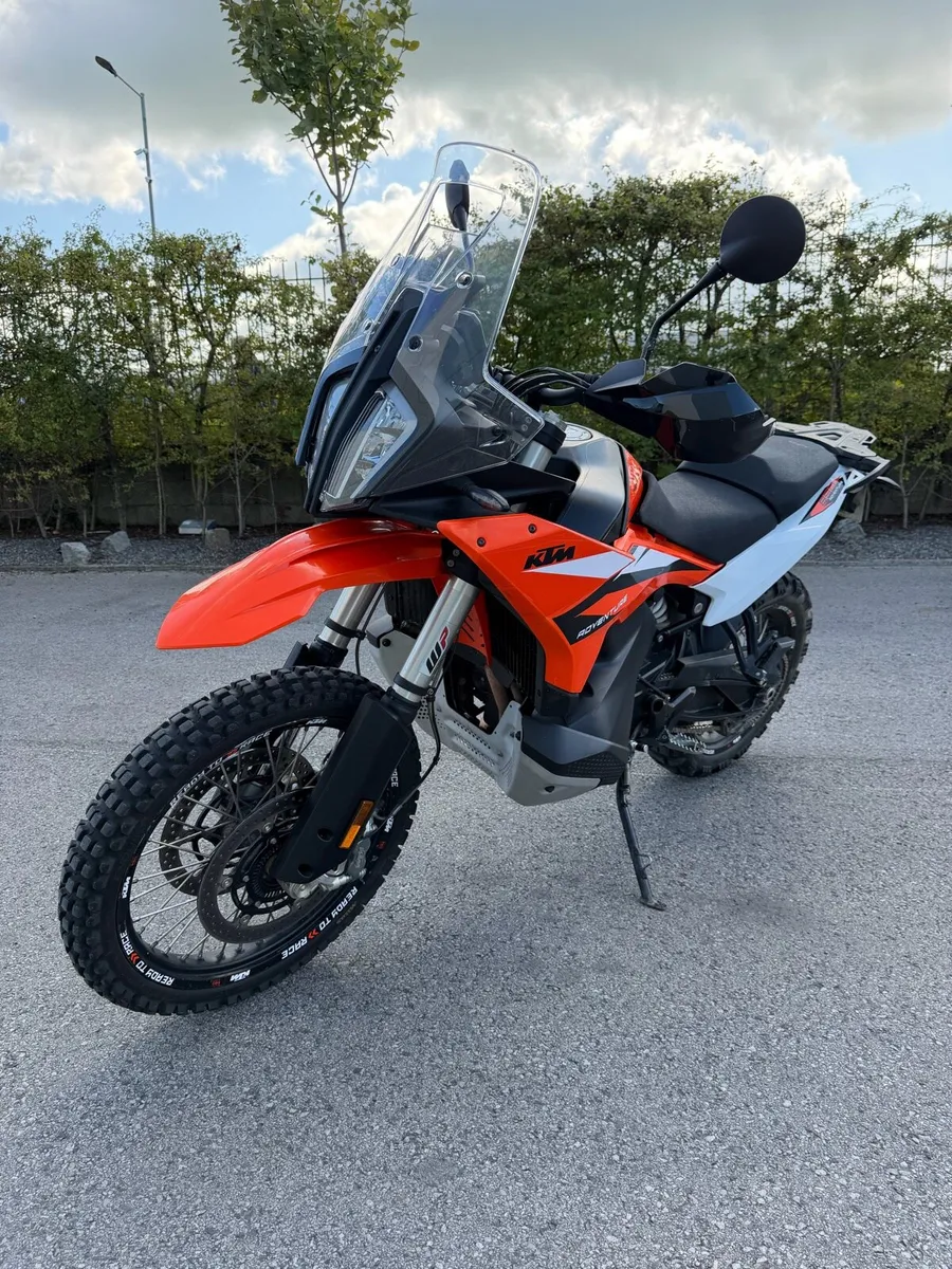 KTM 890 Adventure - Image 2