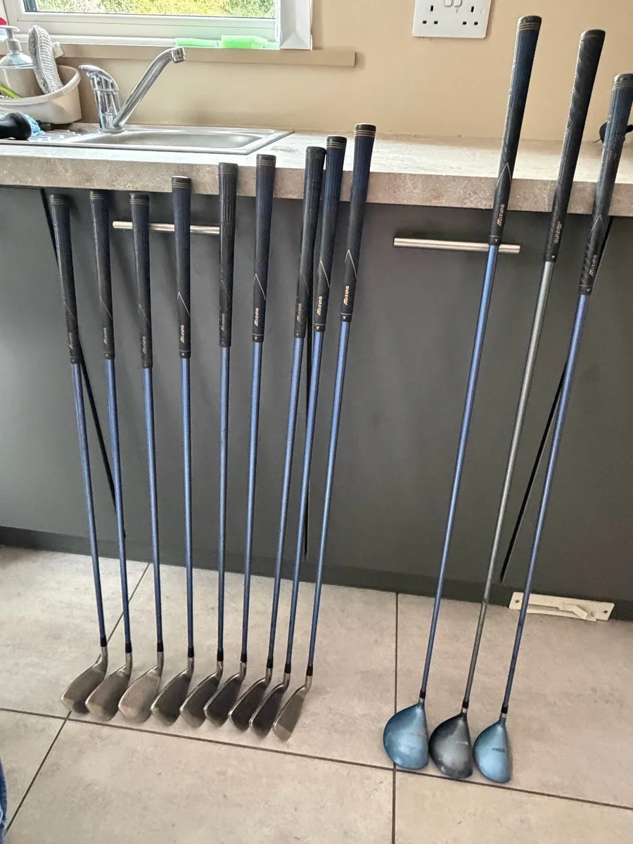 Golf clubs - Image 1
