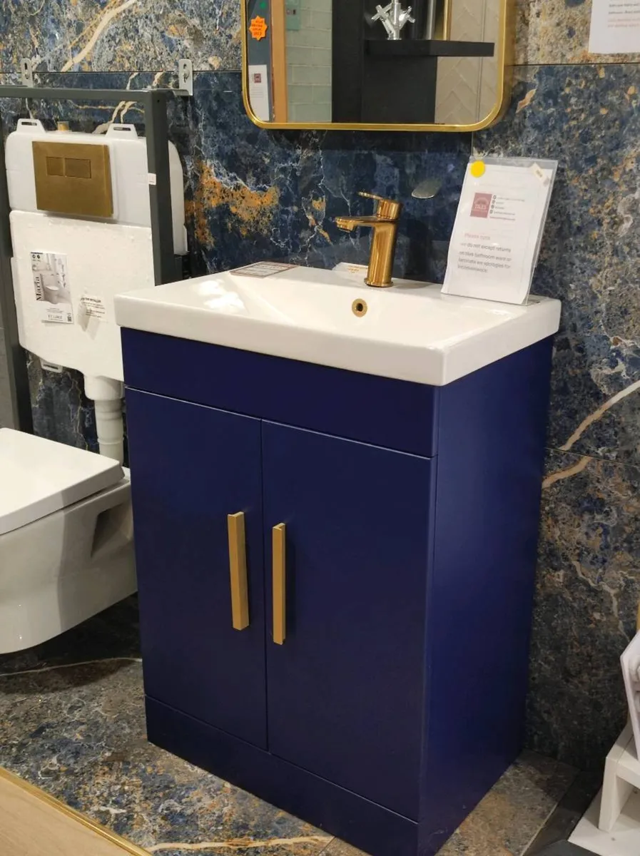 Bathroom cabinet