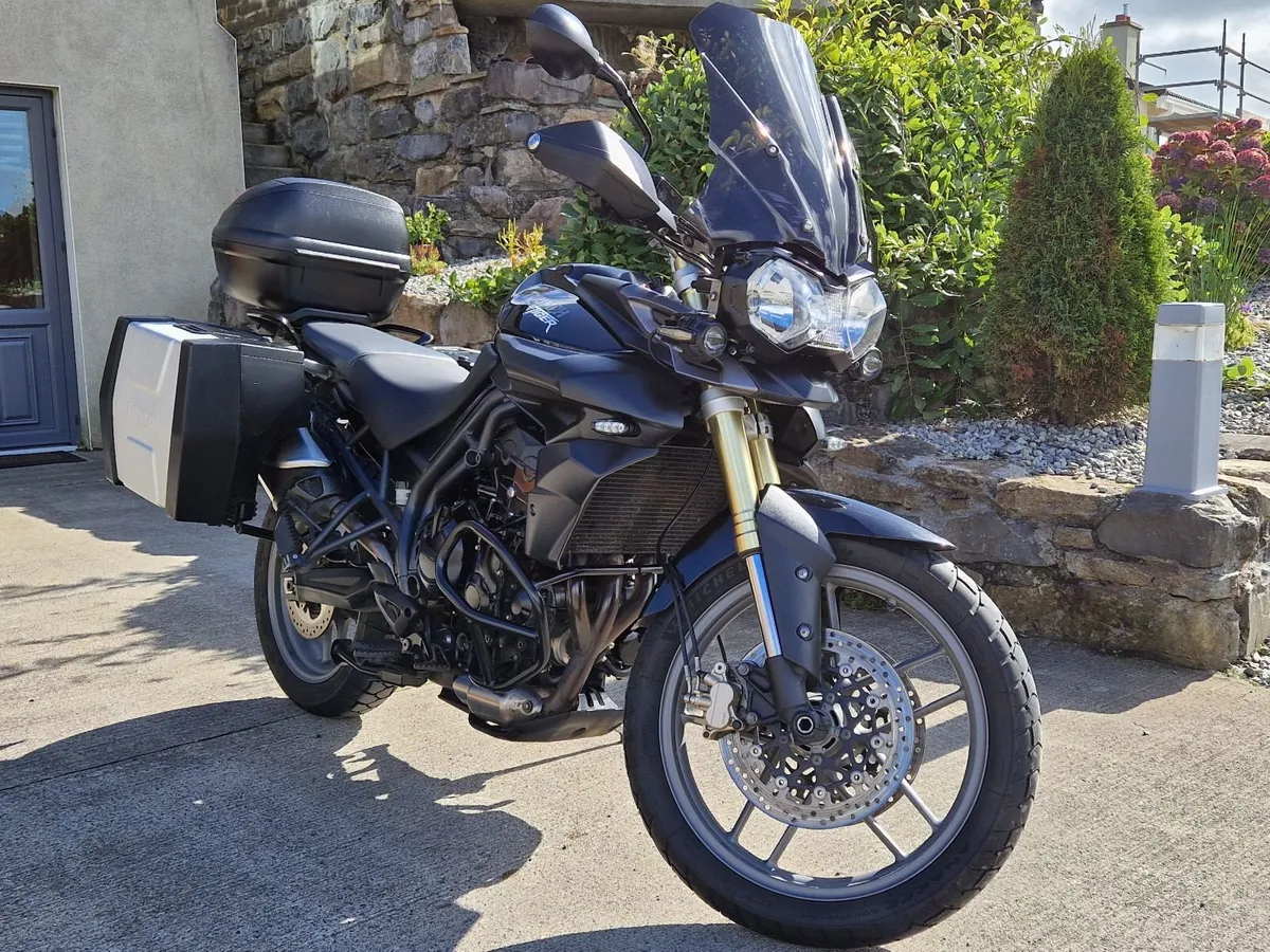 Triumph Tiger 800 - Image 1
