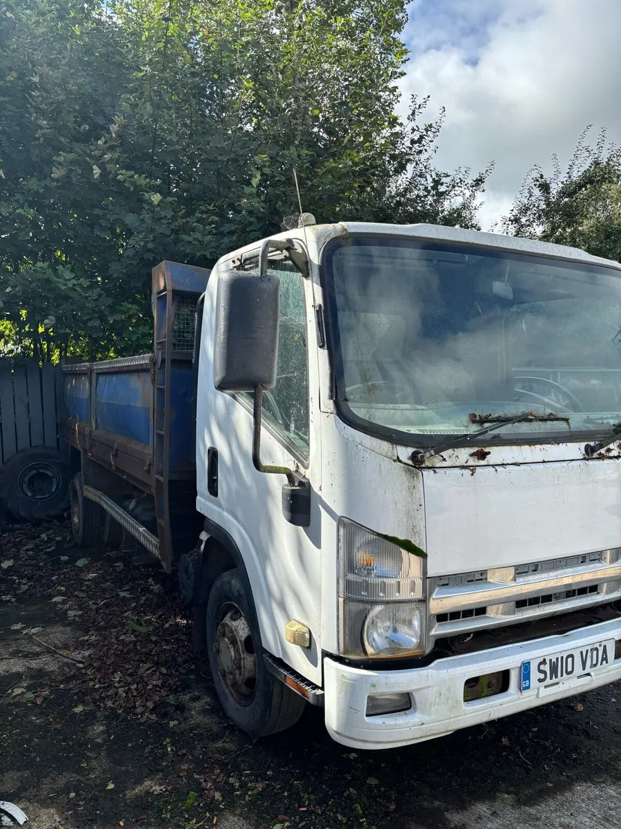 Isuzu 7.5 tonne tipper - Image 1