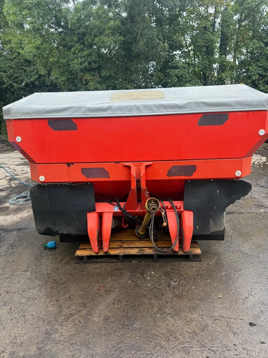 Rauch Fertiliser spreader - Image 1