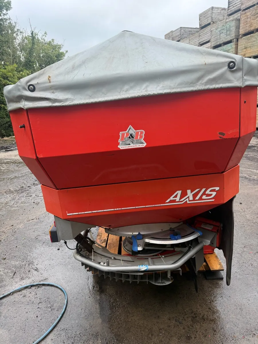 Rauch Fertiliser spreader - Image 2