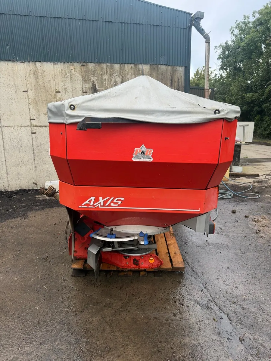 Rauch Fertiliser spreader - Image 3