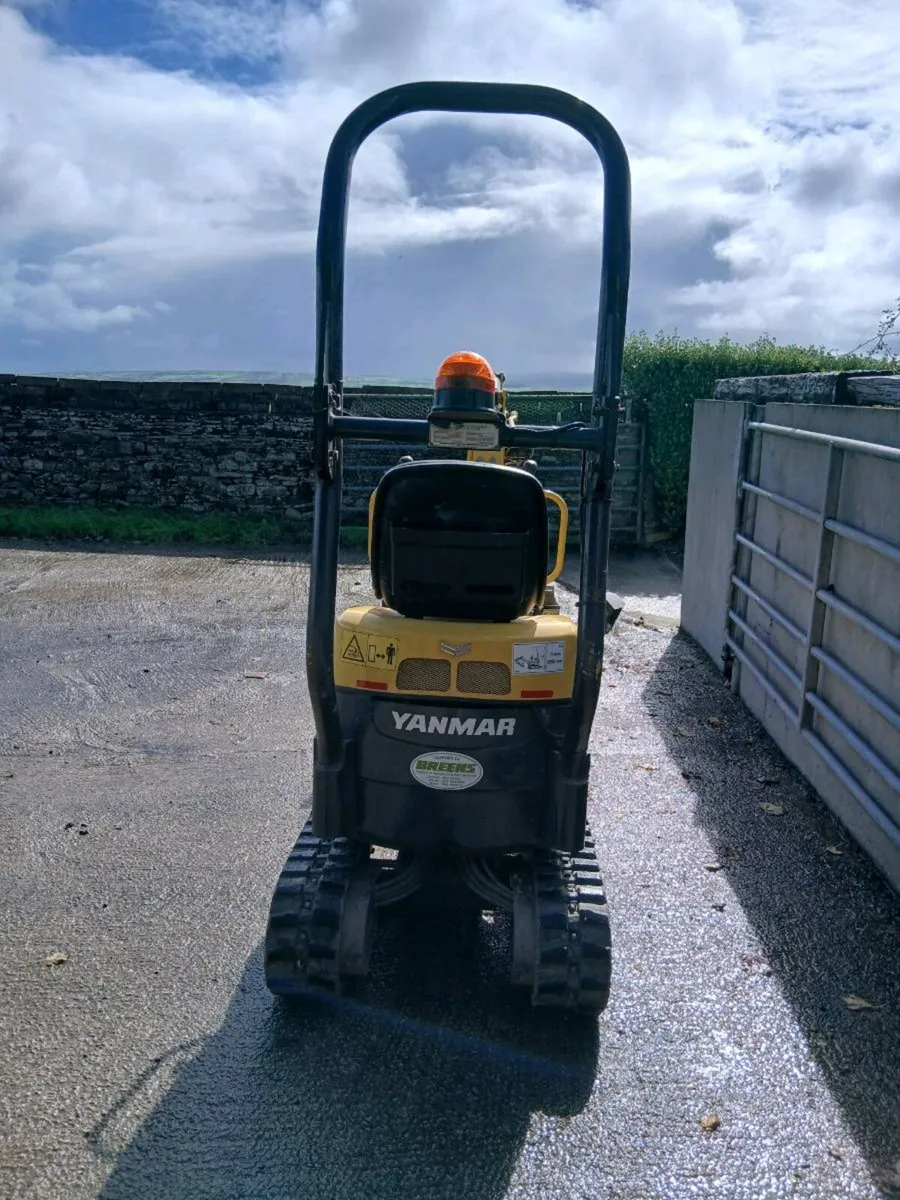 Yanmar SV08 Micro Digger - Image 2