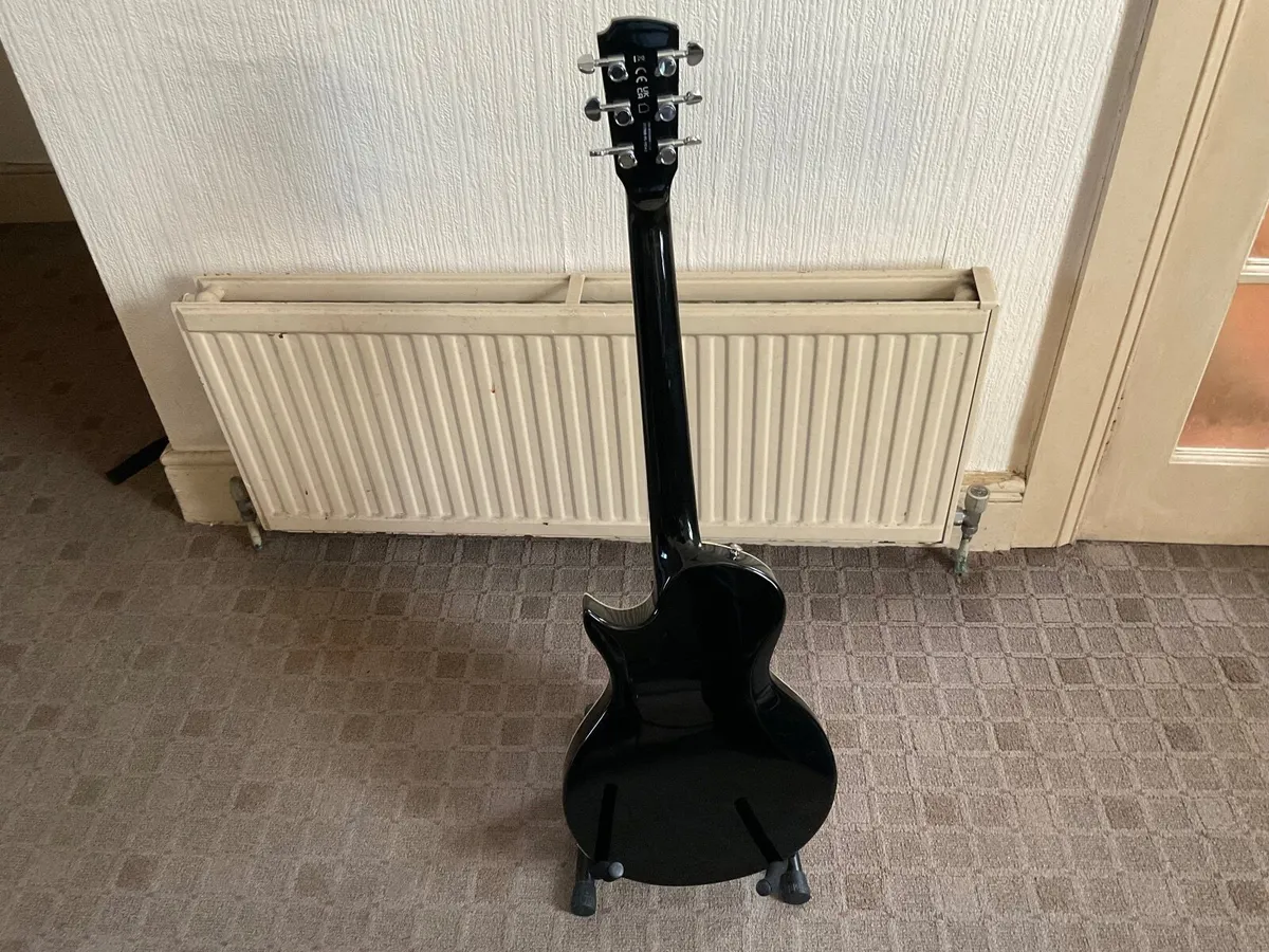 Guitar - Image 4