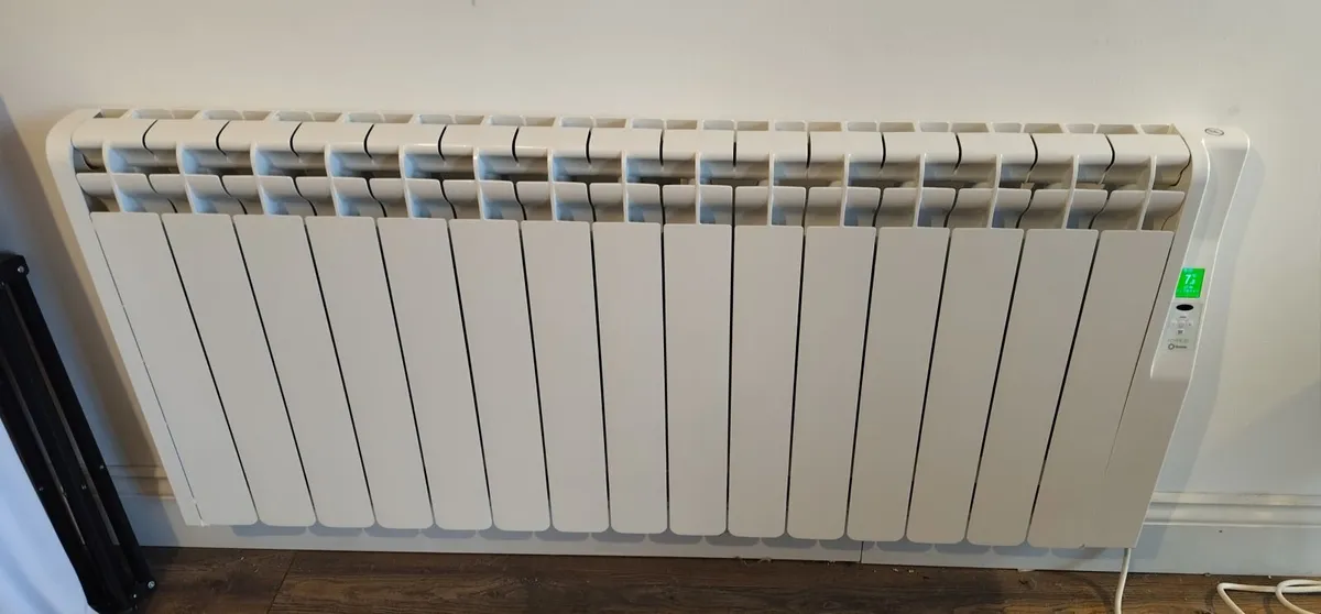 Rointe Kyros 1600W Electric Radiator - Image 1