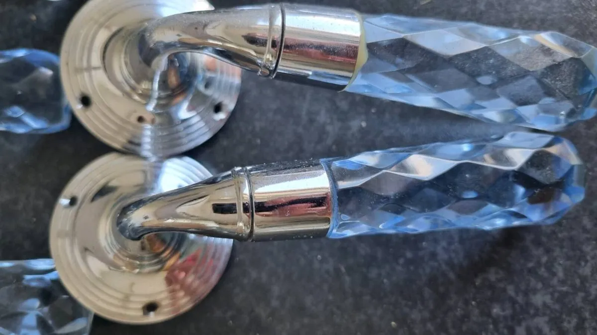 Door handles - Image 2