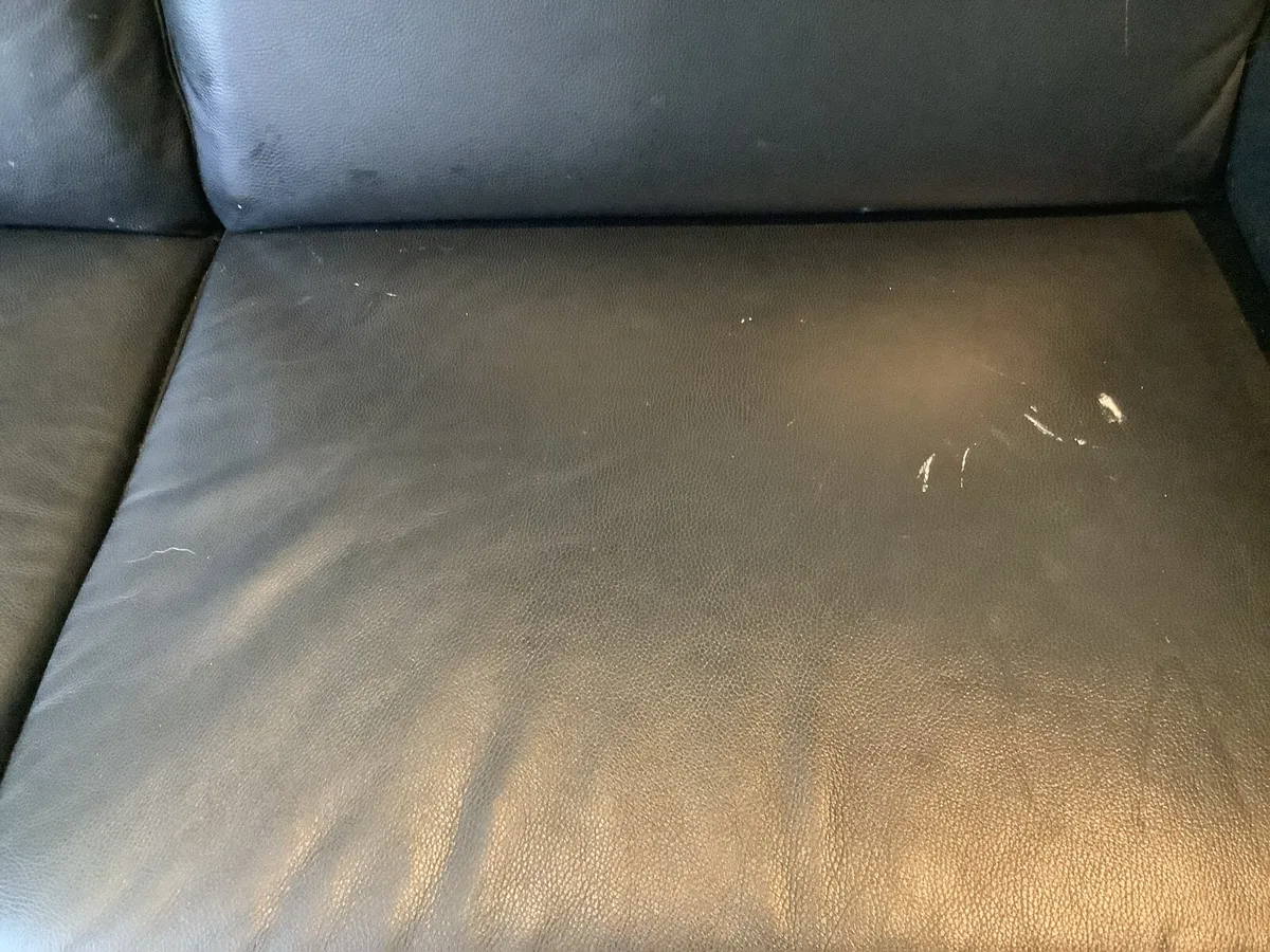 Couch - Image 3