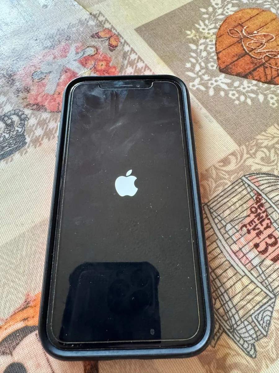 iPhone - Image 1