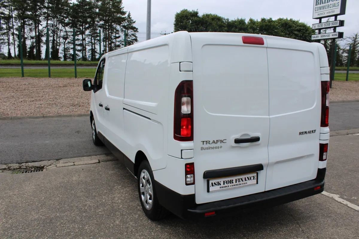 2023 Renault Trafic LL30 Business+ - Image 4