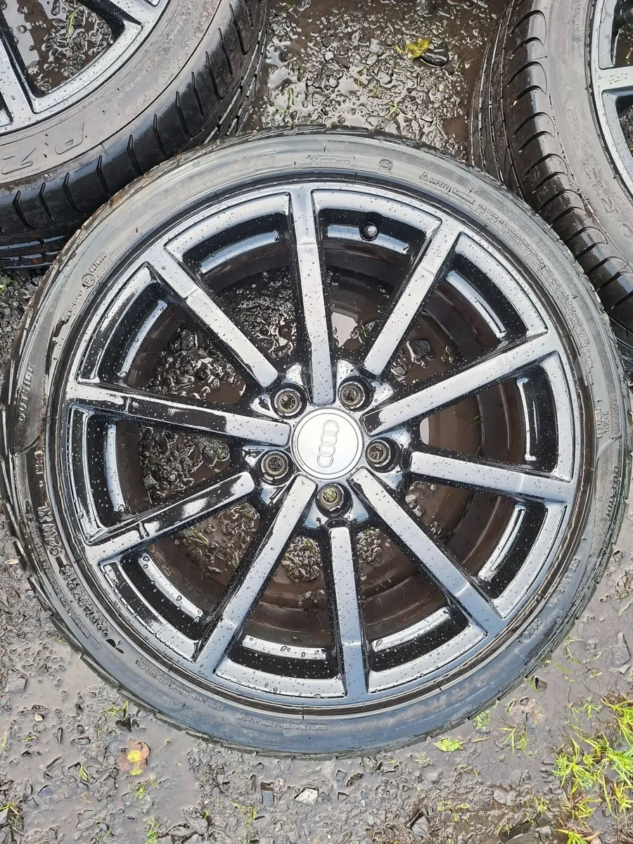 18" Audi,  Vw,  Seat,  Skoda Alloys with tyres - Image 3