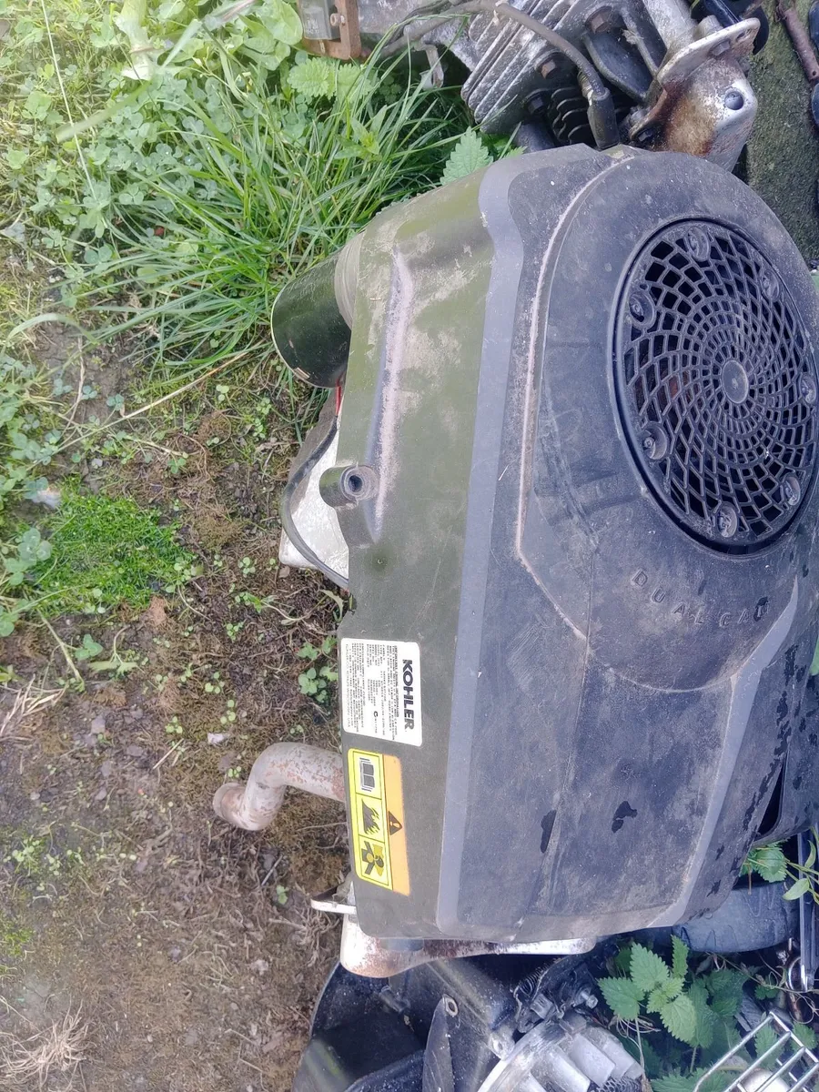 Lawnmower Kohler engine