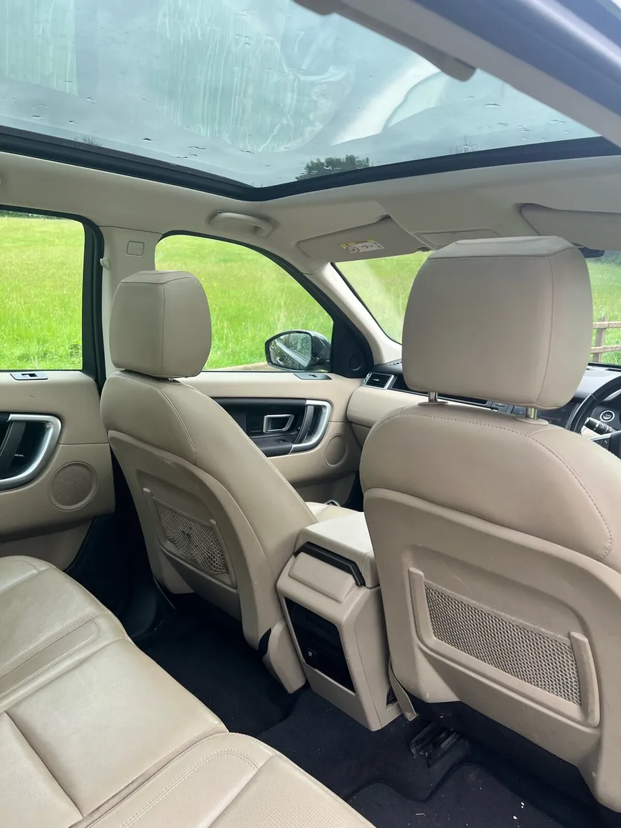 2017 Land Rover discovery 2.0d - Image 4