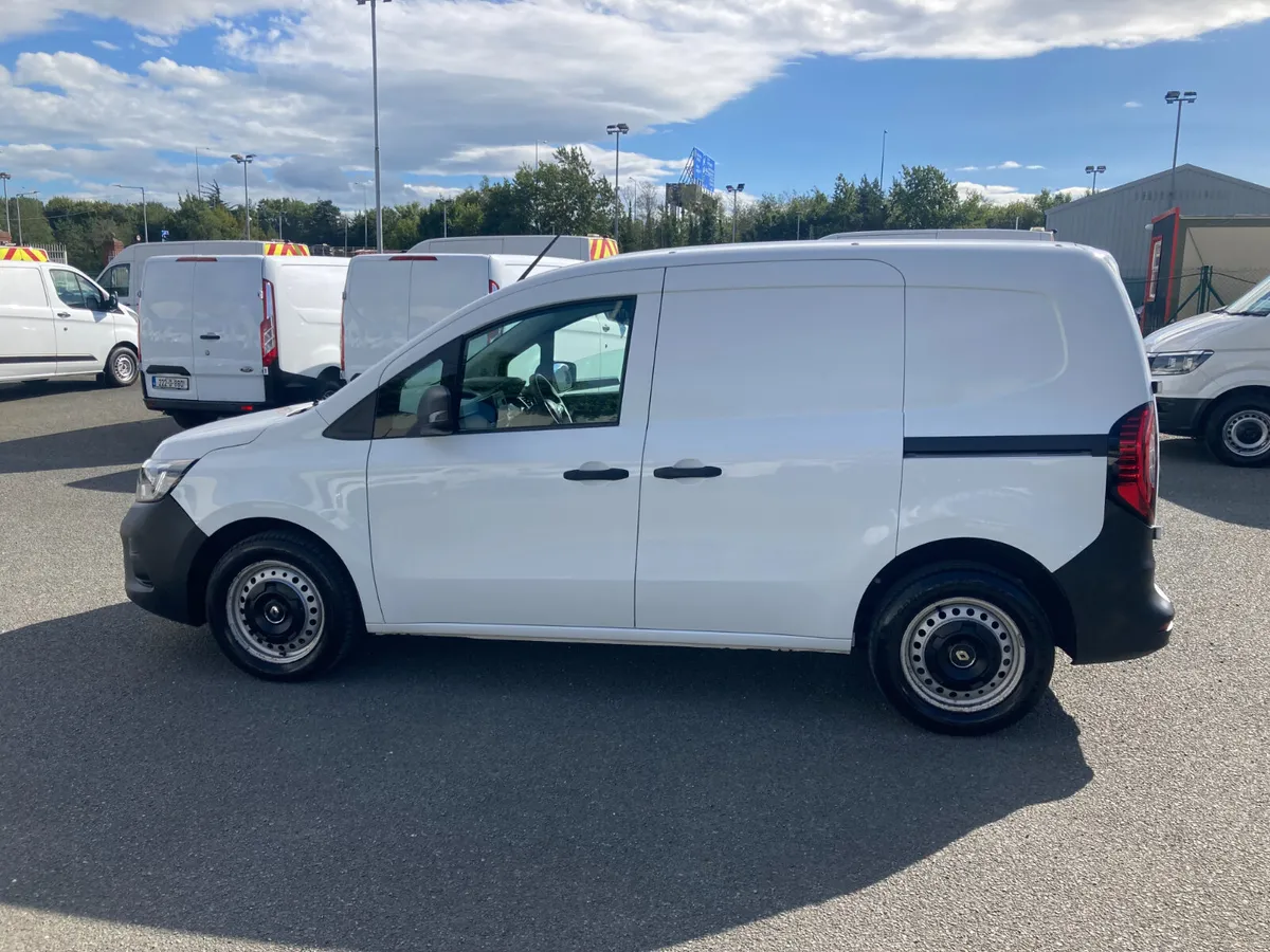 Renault Kangoo 2023 - Image 4