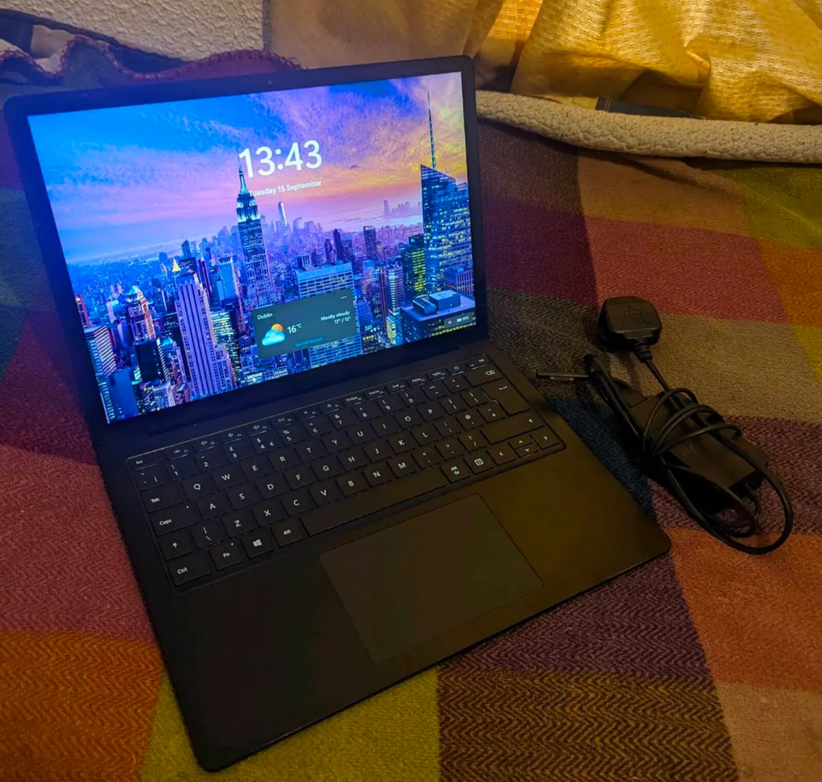 Microsoft Surface 3 - Image 1
