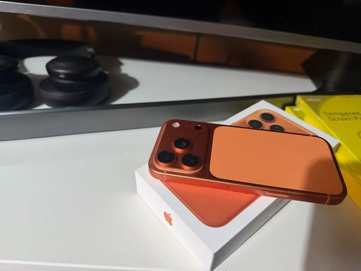 Iphone 17 Pro 256gb - Image 2