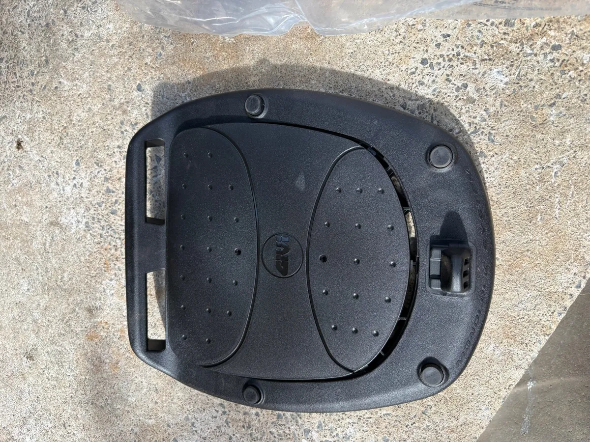 Givi Top box - Image 3