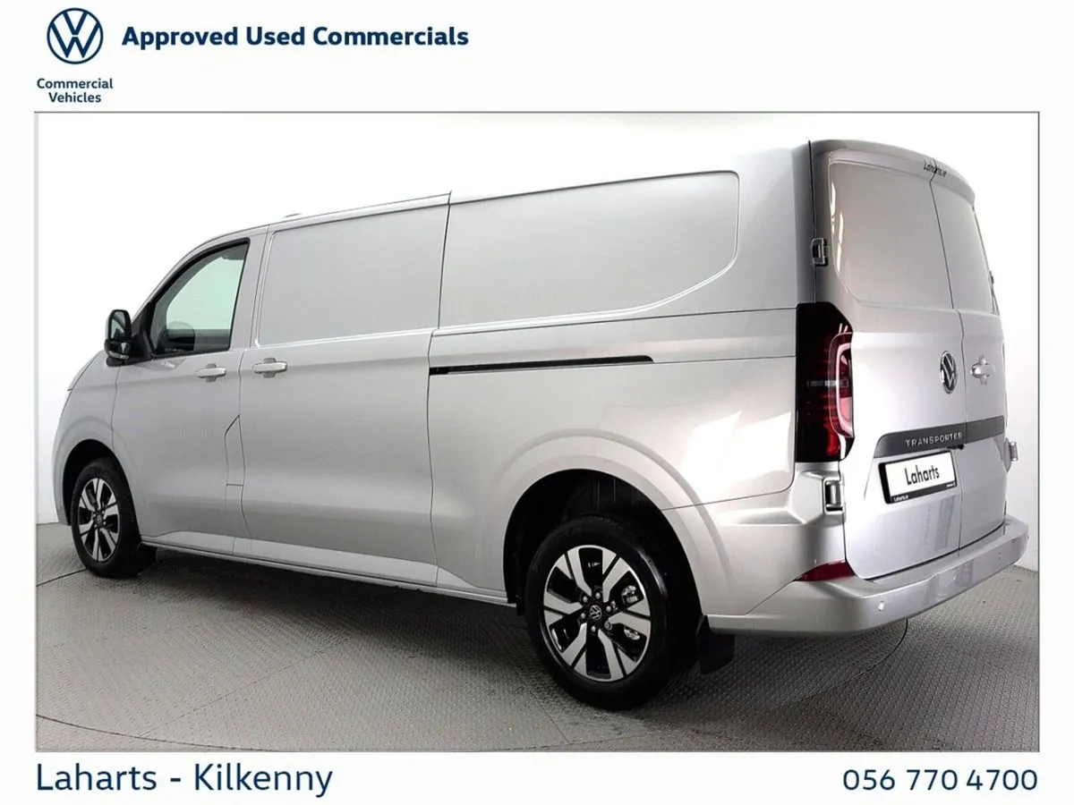 Volkswagen Transporter 28 VAN LWB TRENDLINE 110HP - Image 4