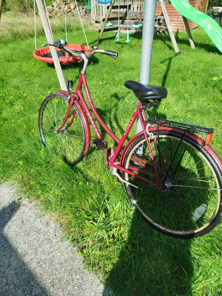 Womens bicycle - Image 1