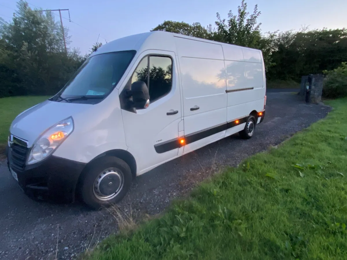 2015 Opel  Movano  van - Image 2