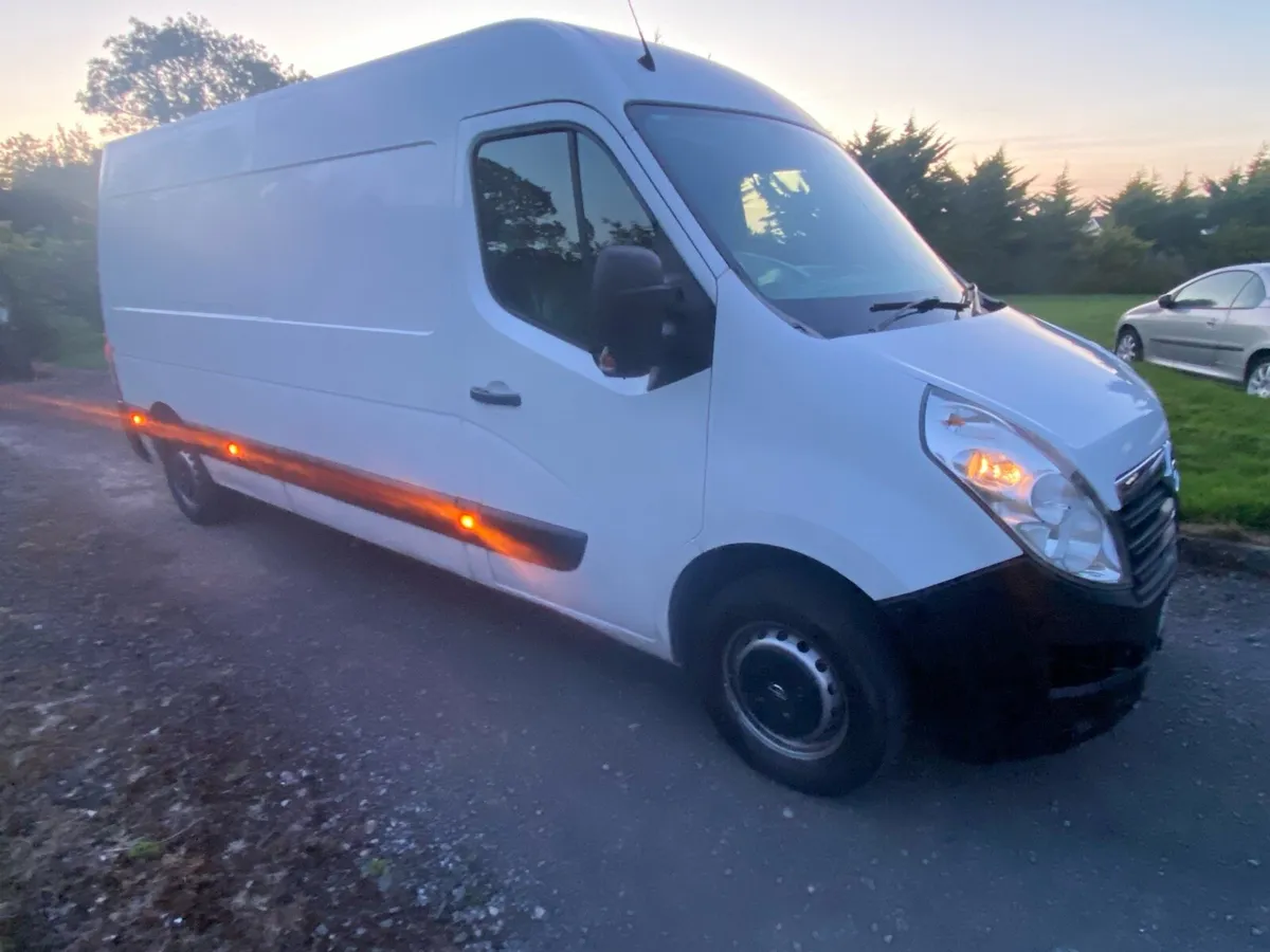 2015 Opel  Movano  van - Image 1