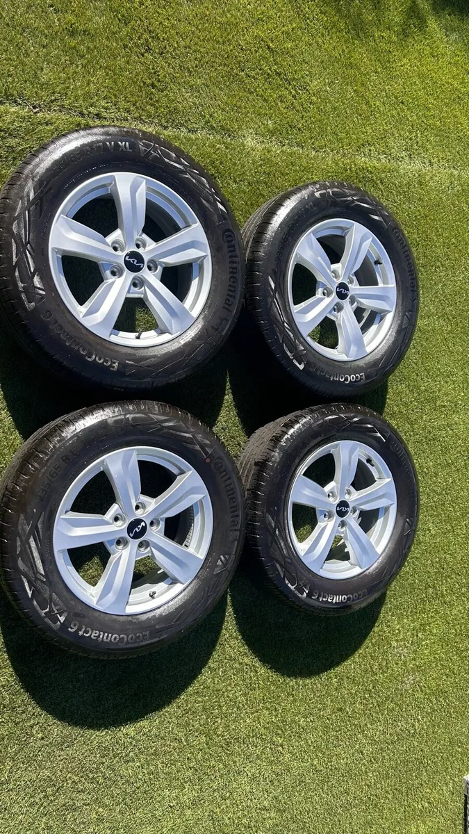 Kia alloys and tyres (brand new!) - Image 2
