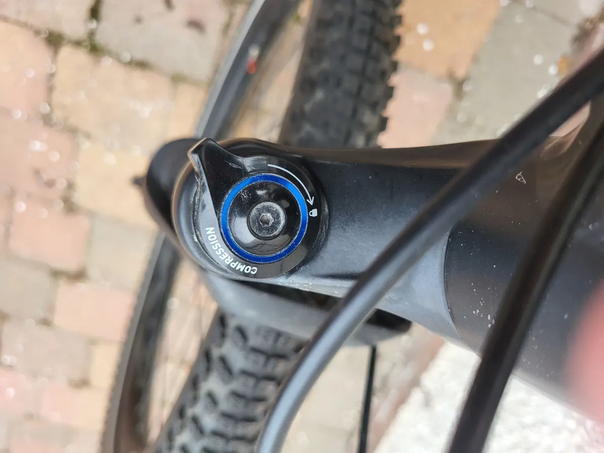 Giant Mountain Bike - Image 2