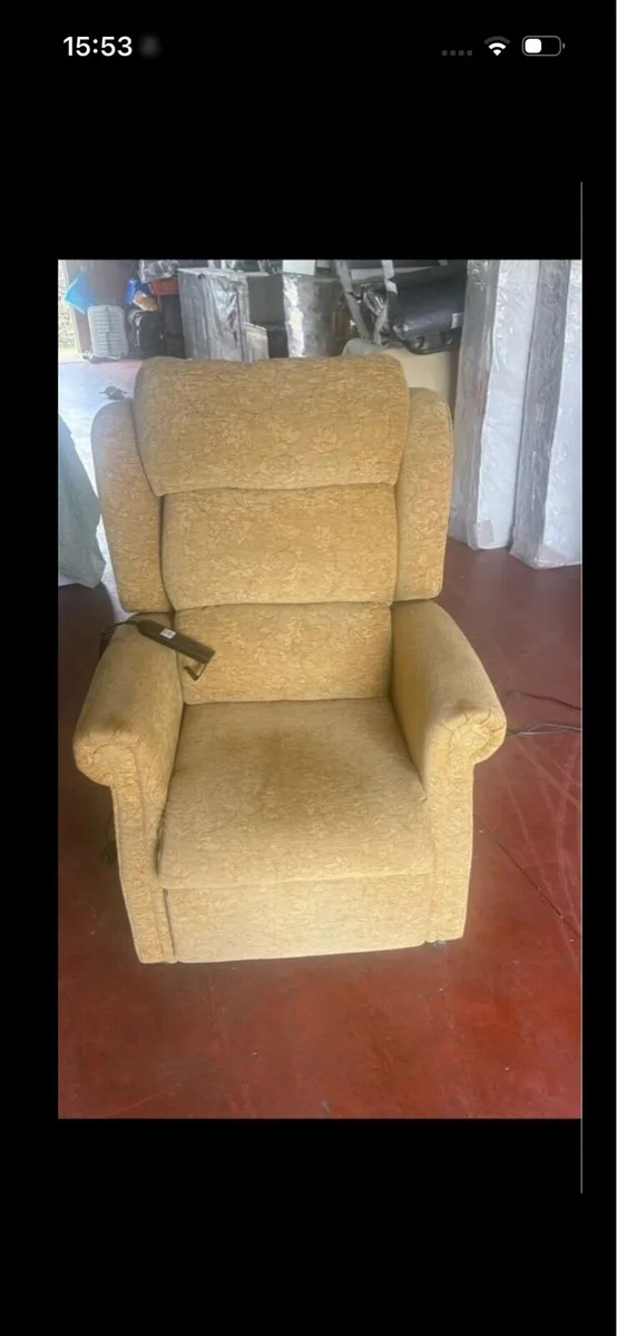 Lift and rise chair - Image 1