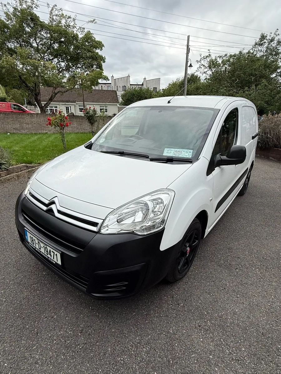 Van - Image 3