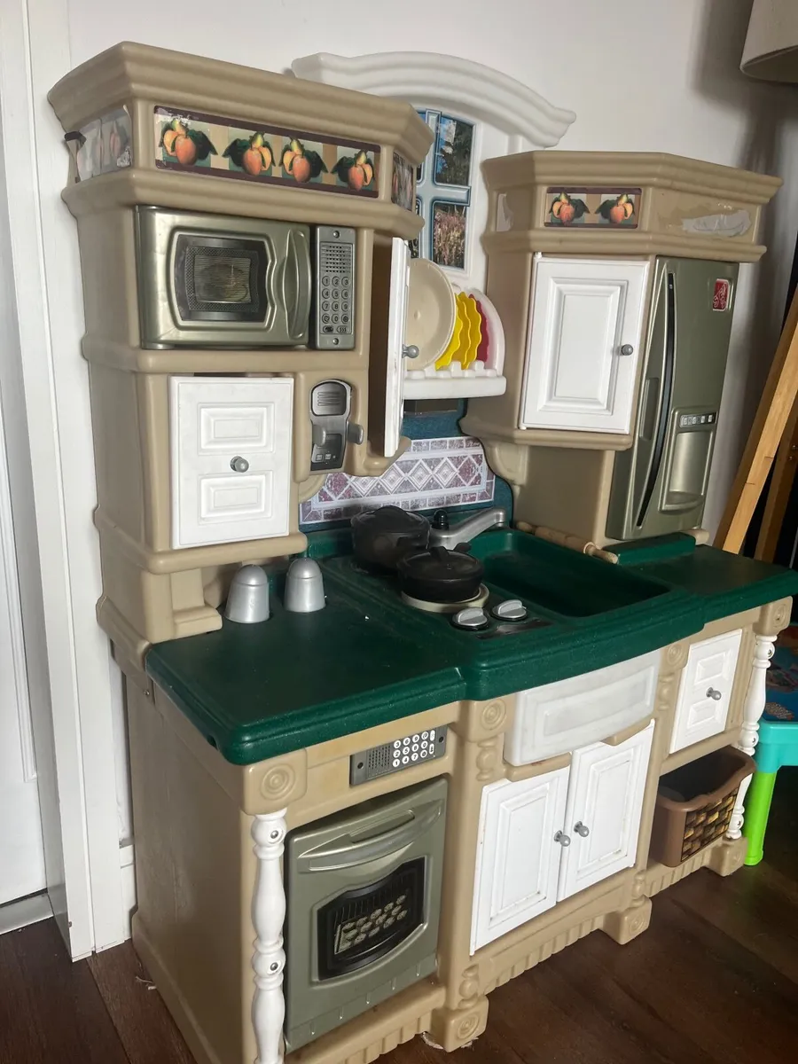 Play toy kitchen - Image 2