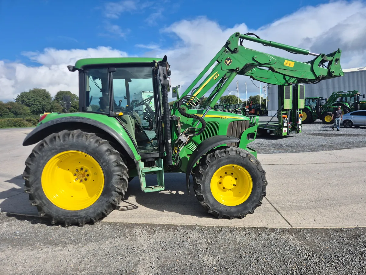 John Deere 6120 2007 - Image 3