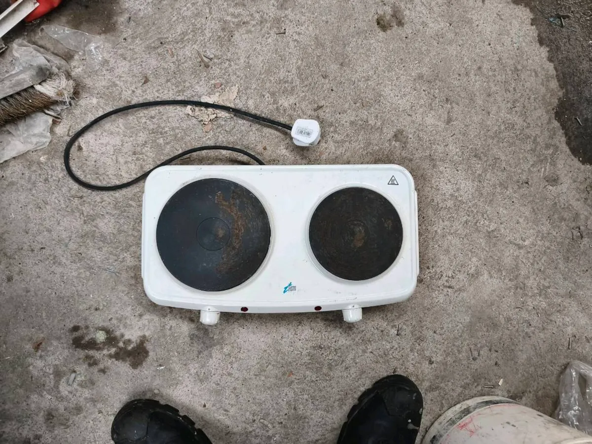 Two hobb electric cooker - Image 1