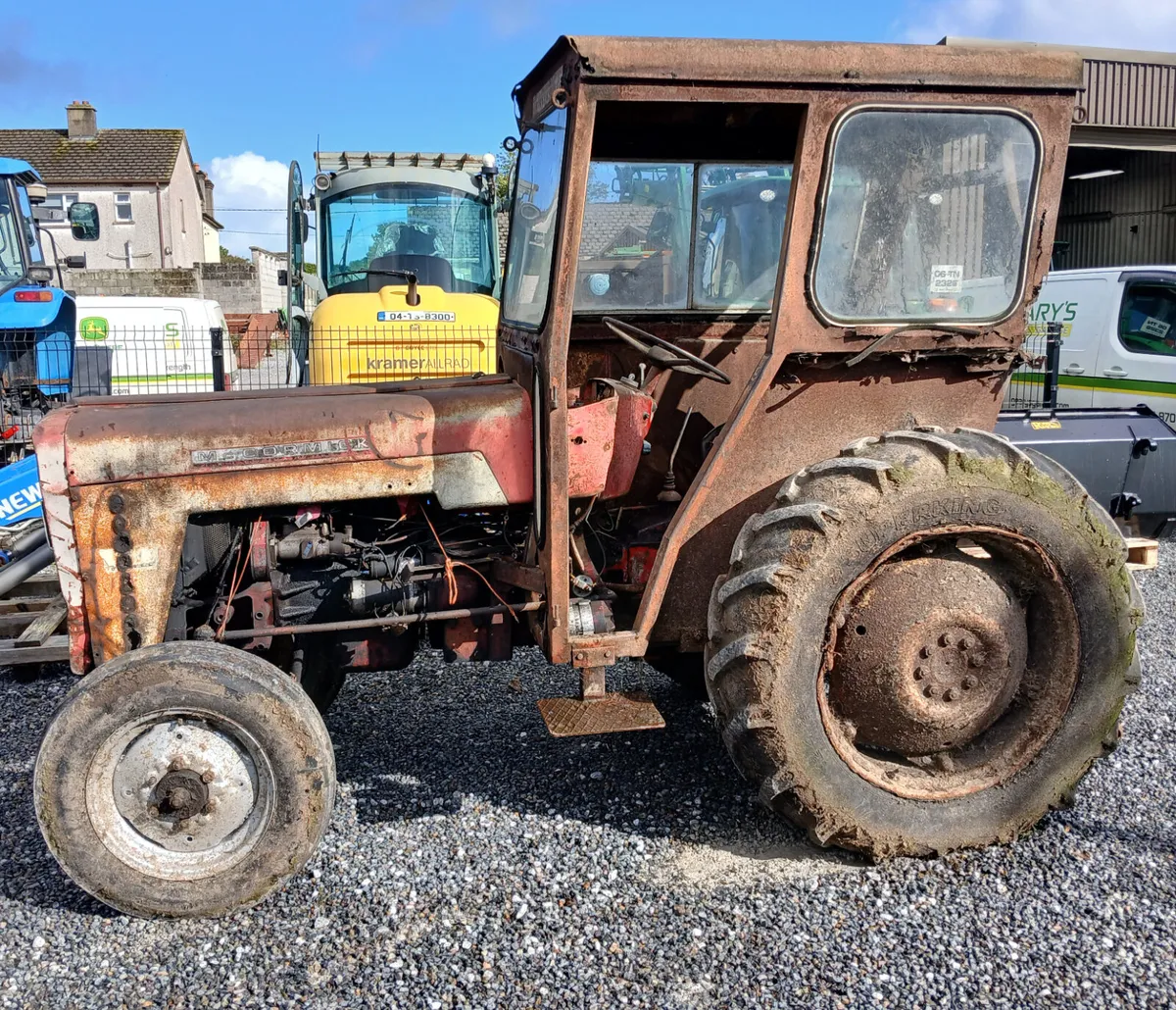 Mc cormick 276 tractor - Image 4