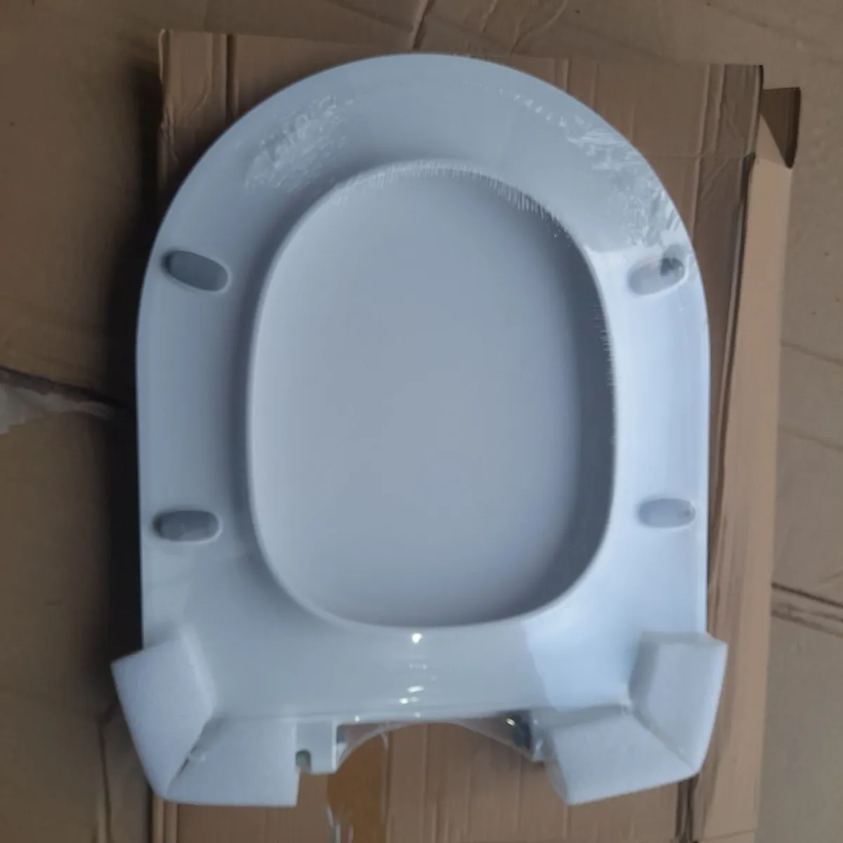 WC - Wall Hung Toilet - Image 3