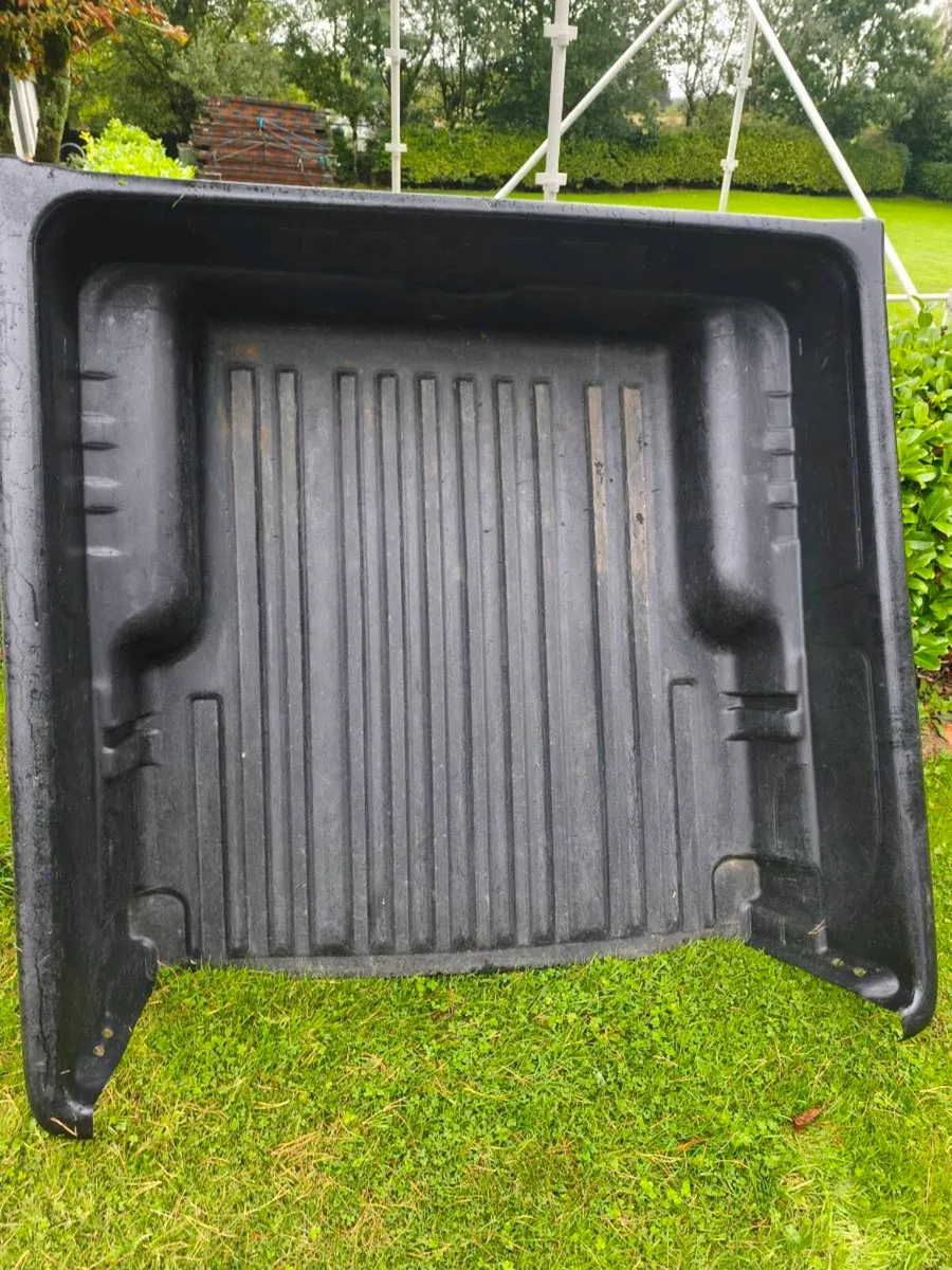 Crew cab insert Toyota Hilux - Image 3