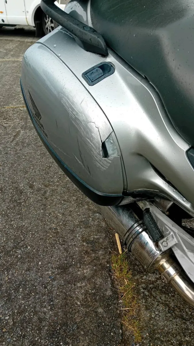 Honda Deauville NT650V - Image 4