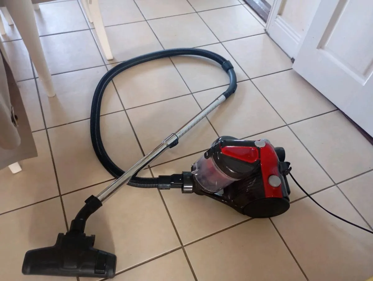 Essentials Vacuum Cleaner - Image 1